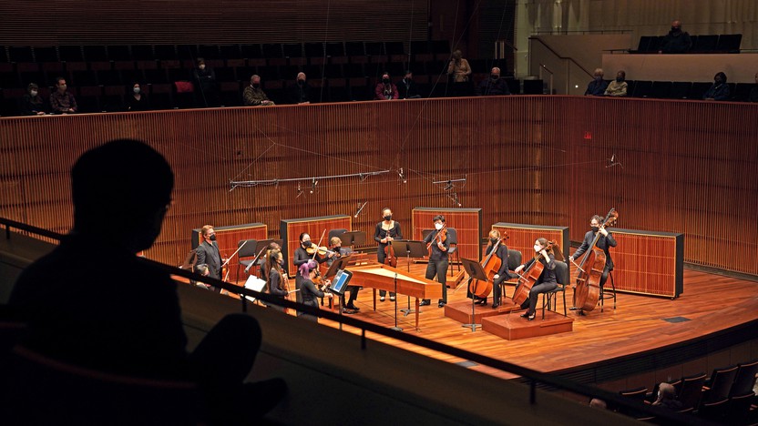 2122 Orchestra house long shot